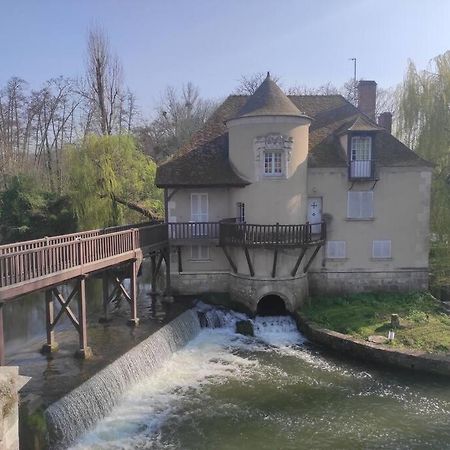 Gite Les Petites Bruyeres Veneux-les-Sablons 外观 照片