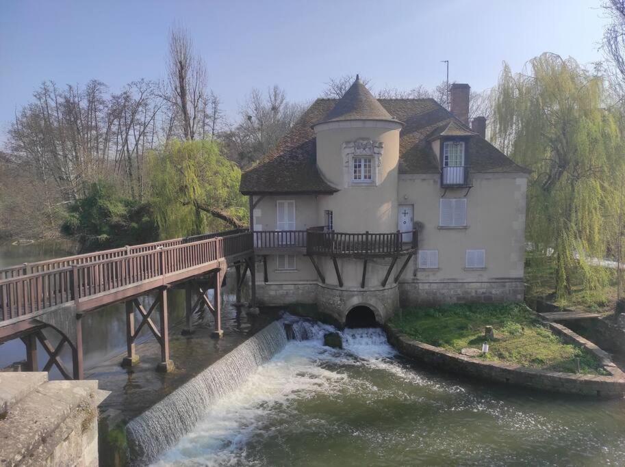 Gite Les Petites Bruyeres Veneux-les-Sablons 外观 照片